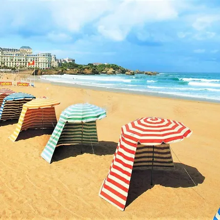 Apartment Superbe T2 Renove Avec Balcon Et Parking, A 150m De La Grande De - Fr-1-3-517 Biarritz