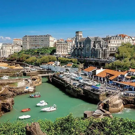 Superbe T2 Renove Avec Balcon Et Parking, A 150m De La Grande De - Fr-1-3-517 Apartment *