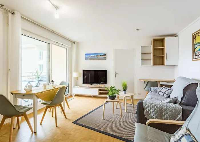 Superbe T2 Renove Avec Balcon Et Parking, A 150m De La Grande De - Fr-1-3-517 Appartement *