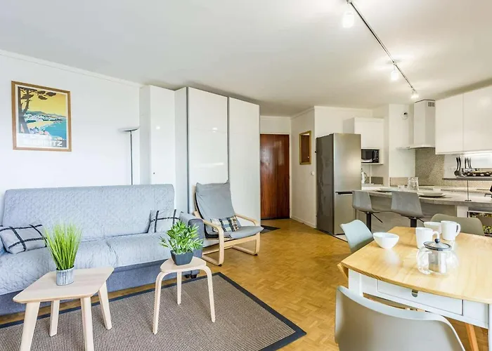 Superbe T2 Renove Avec Balcon Et Parking, A 150m De La Grande De - Fr-1-3-517 Appartement *