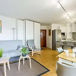 Superbe T2 Renove Avec Balcon Et Parking, A 150m De La Grande De - Fr-1-3-517 公寓 *