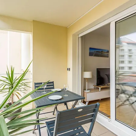 Superbe T2 Renove Avec Balcon Et Parking, A 150m De La Grande De - Fr-1-3-517 比亚里茨